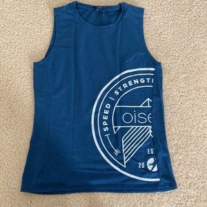 Oiselle flyouut tank